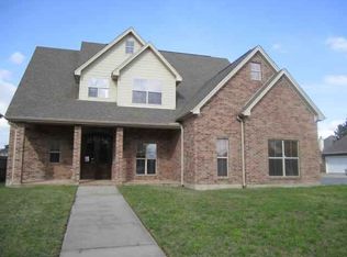 101 Grand Chase Dr, Nederland, TX 77627