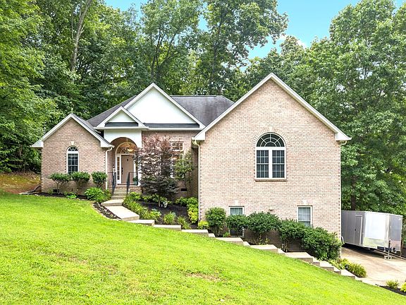 2nd image of 106 Creek Trail Ct