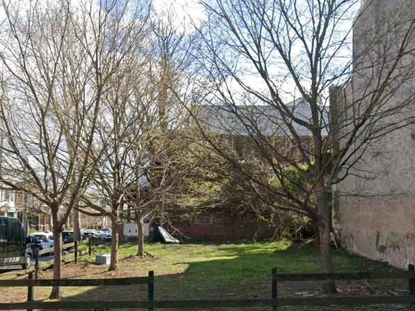 1328 W Pike St, Philadelphia, PA 19140