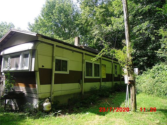 2nd image of 9139 Meadowbrook Dr