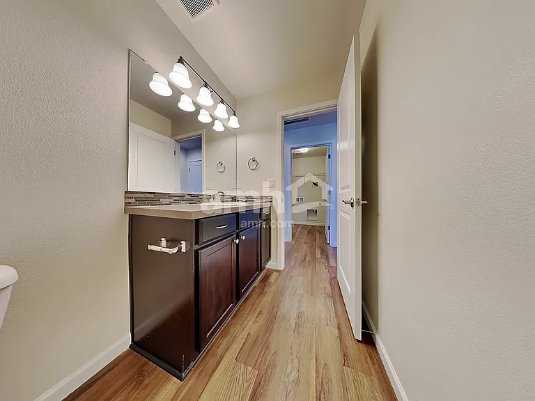 9016 NE 165th Ave — Photo 16