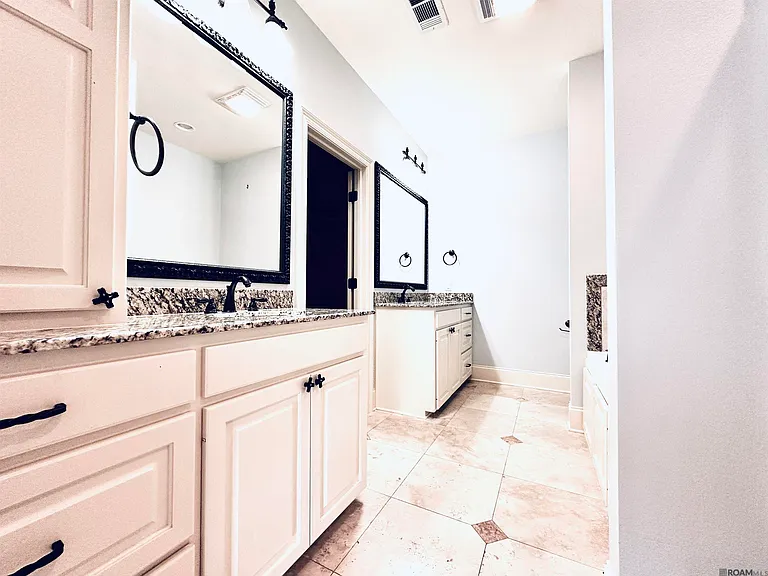 747 Portula Ave — Photo 12