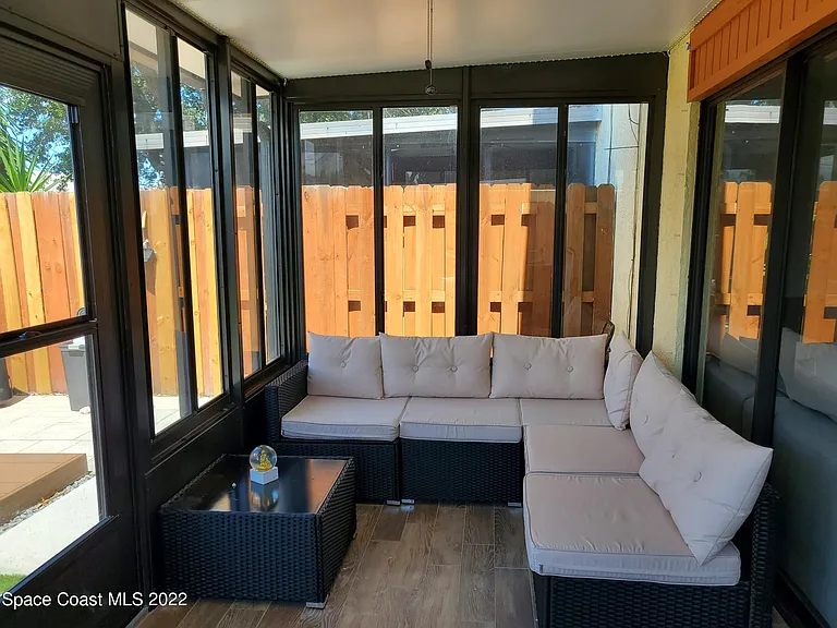 10 Bogart Pl — Photo 11