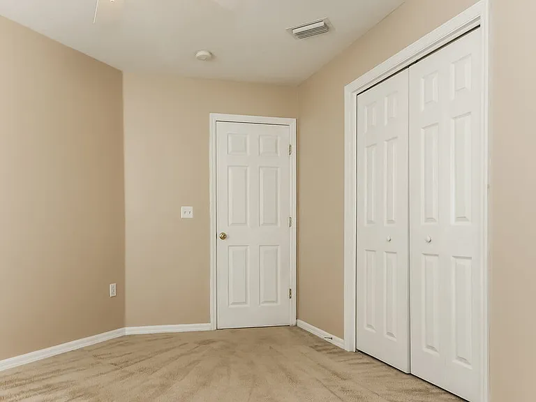 3843 Lockridge Dr — Photo 13