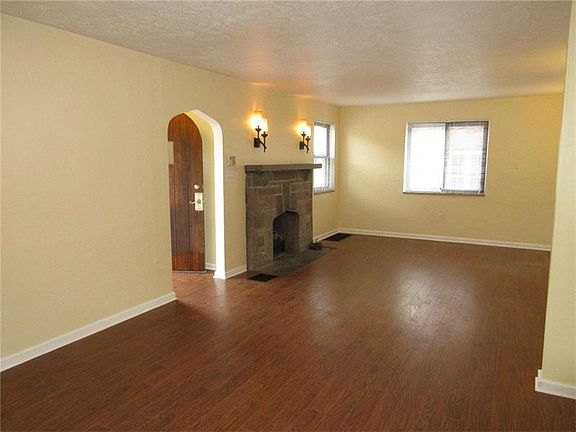 2nd image of 163 Lakewood Ave