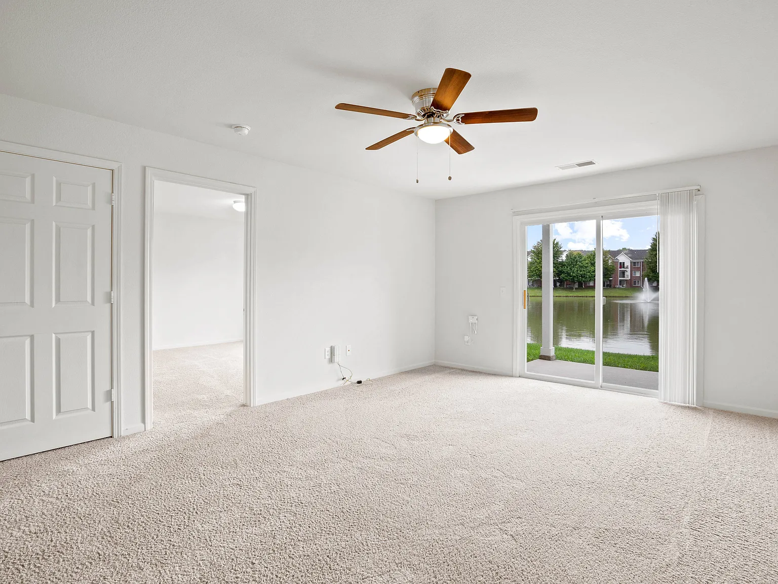 Towne Lakes Apartments — Photo 3