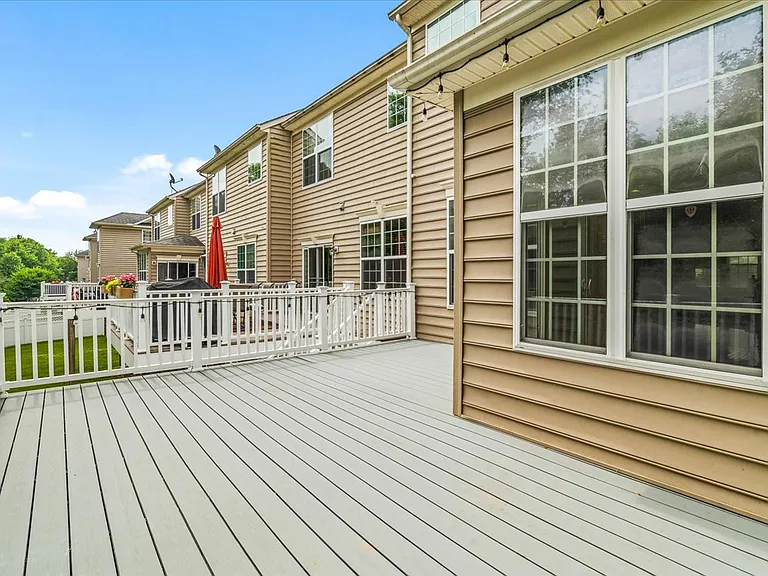 5053 Wesley Sq #1 — Photo 14