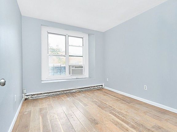4th image of 677 E 165th St #2