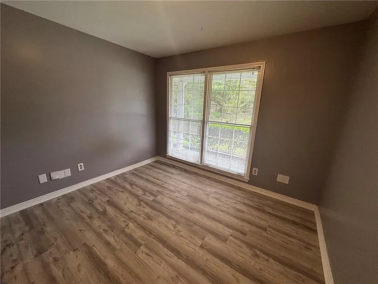 1054 Gallen Ct — Photo 15