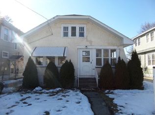 907 Lebanon St, Aurora, IL 60505