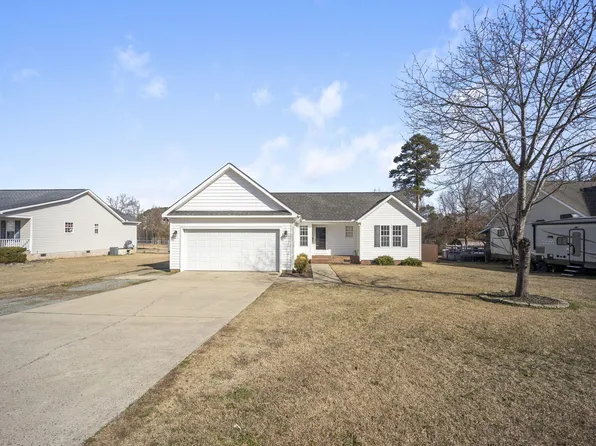 113 Dawn Ave, Four Oaks, NC 27524