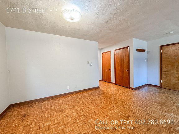 3rd image of 1701 B St APT 7