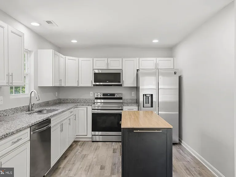 283 Shorewood Dr — Photo 10
