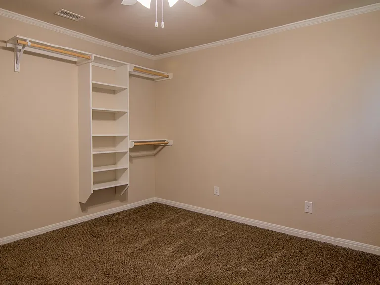 Creekside Apartments — Photo 51