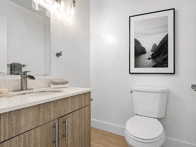 Bloomfield Square Apartments - Auburn Hills, MI — Photo 11