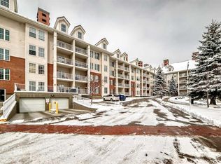 151 S Country Village Rd NE #2450, Calgary, AB T3K5X5