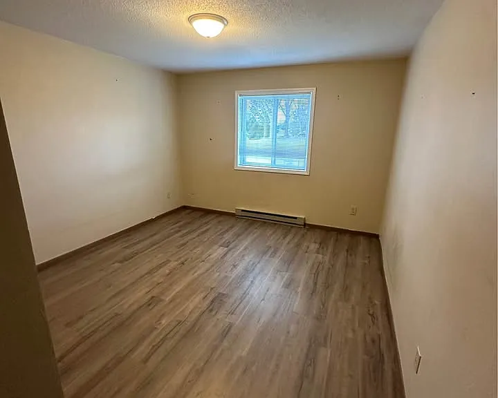 2204 Hanley Rd #3 — Photo 8