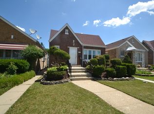 2851 N Mango Ave, Chicago, IL 60634