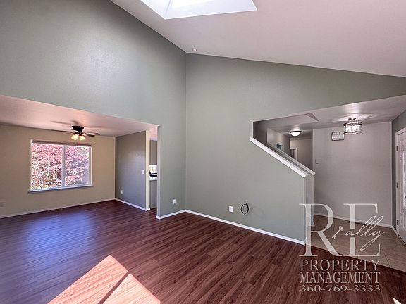 5th image of 2994 NE Loyola St