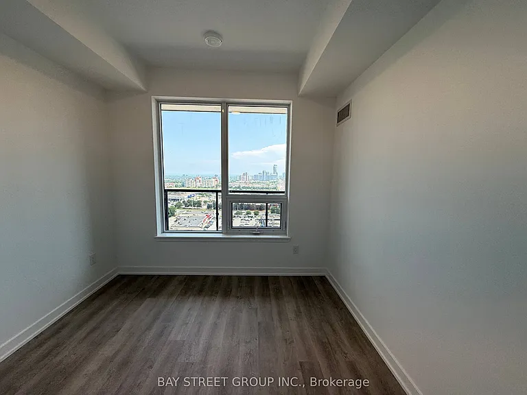 5105 Hurontario St #1703 — Photo 7