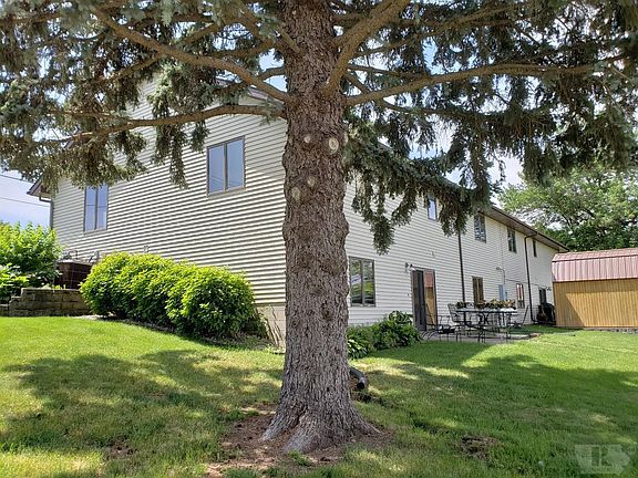 4th image of 410 Davenport St