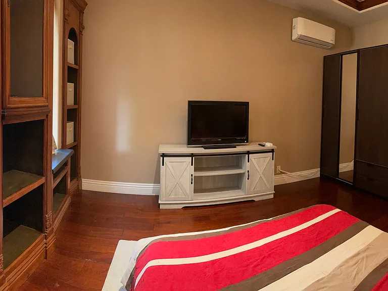 7241 Lake Farm Ave #B — Photo 6