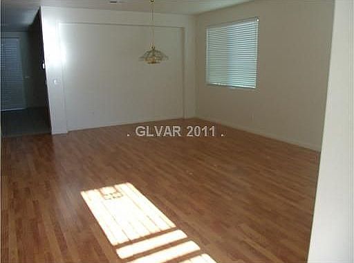 Entry with Hardwood floors