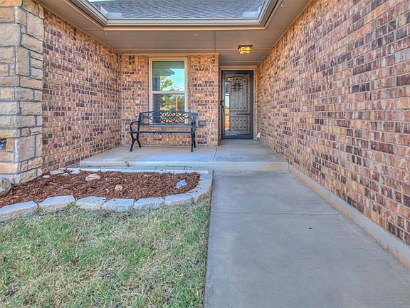 5th image of 1205 Dreessen Dr