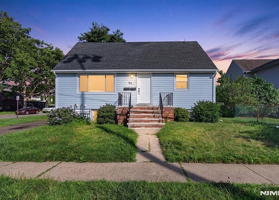 1st image of 94 Irving Pl