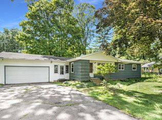 160 Minges Rd S, Battle Creek, MI 49015