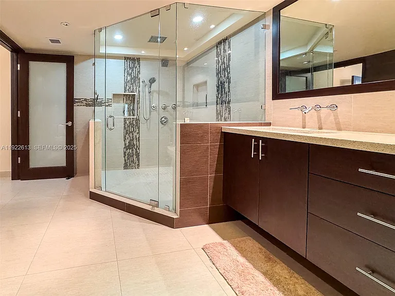 8877 Collins Ave #809 — Photo 26