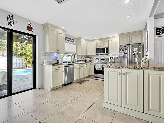 3rd image of 2877 NW 122nd Avenue