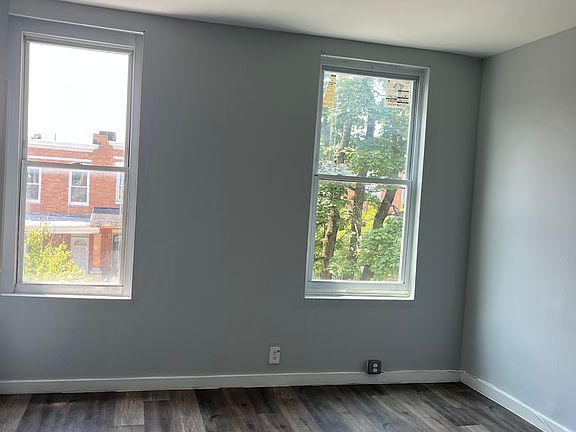 4th image of 1115 N Lakewood Ave