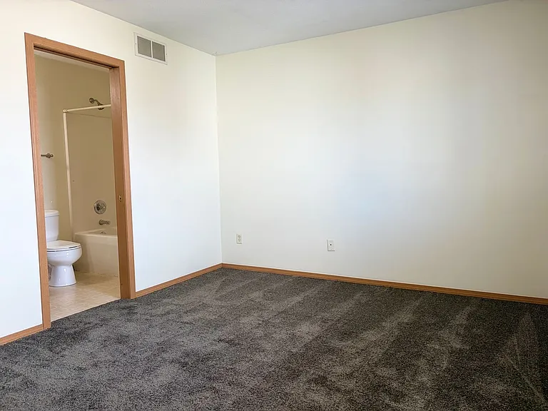 28 Fetzer Ct #9 — Photo 8