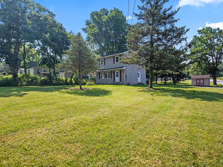 5810 Burkey Rd — Photo 2