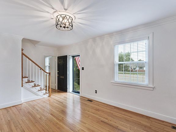 4th image of 6531 Patterson Ave