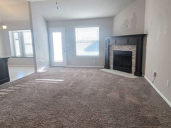 3rd image of 1100 Hickory Creek Dr