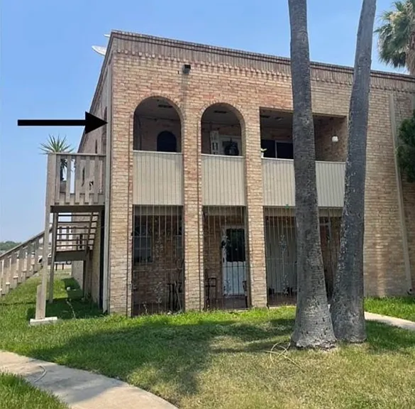 2700 Parker Ln — Photo 1