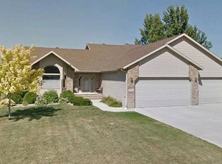 708 2nd Ave S, Casselton, ND 58012