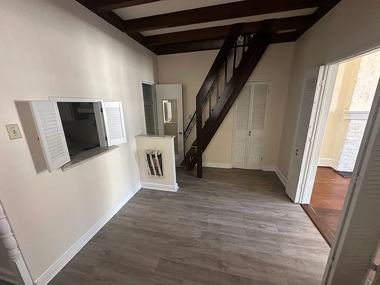 821 Barracks St #4 — Photo 10