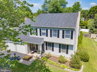 102 Quince Dr, Hatboro, PA 19040