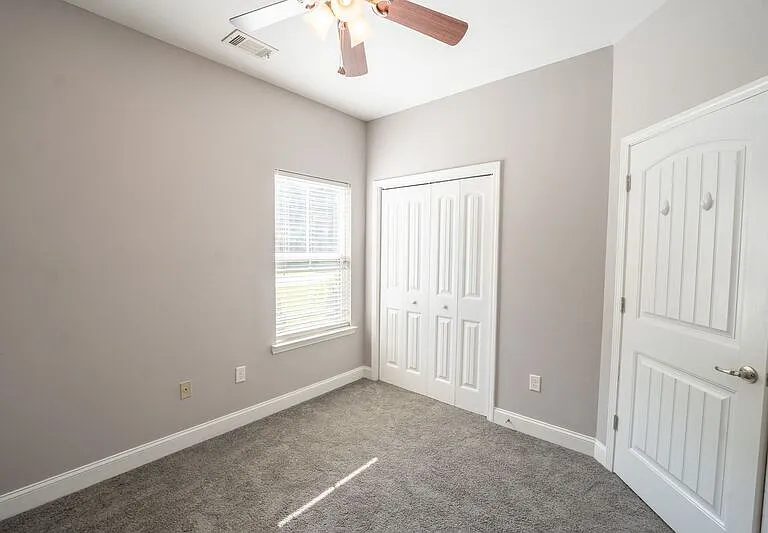 156 Cottonham Ct — Photo 16