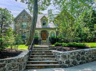 10 Hallwood Rd, Brookline, MA 02467