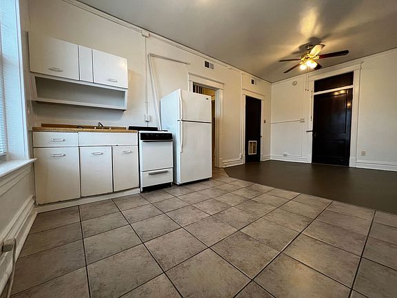 3rd image of 3179-91A S Grand Blvd #203