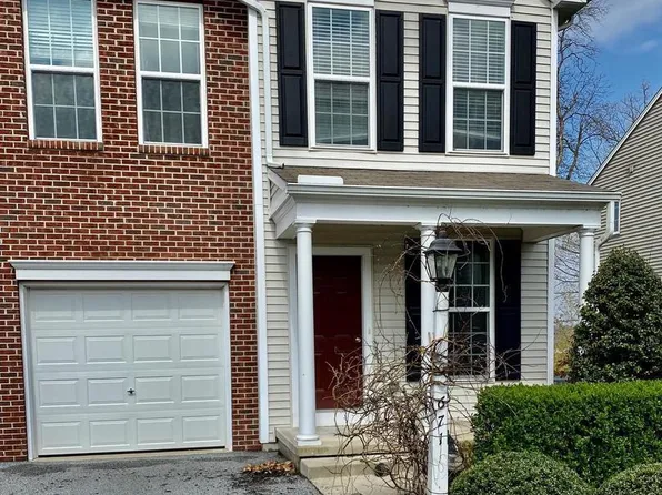671 Whitetail Dr, Hummelstown, PA 17036