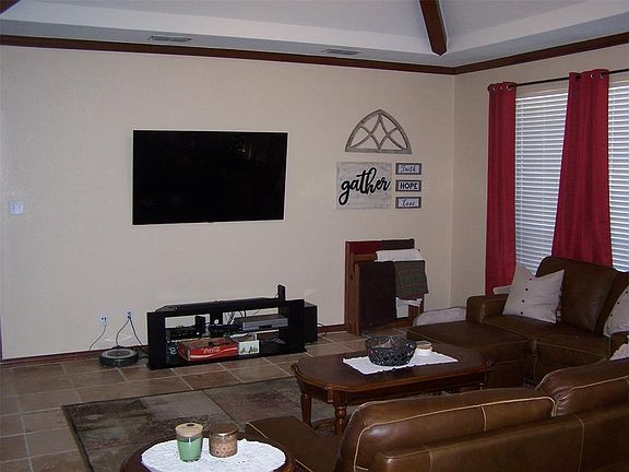 4th image of 1409 Wheeler Dr