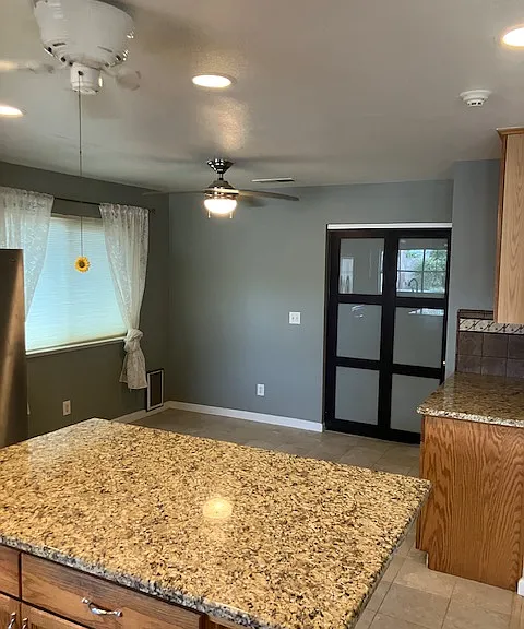 6084 N Gentry Ave — Photo 17