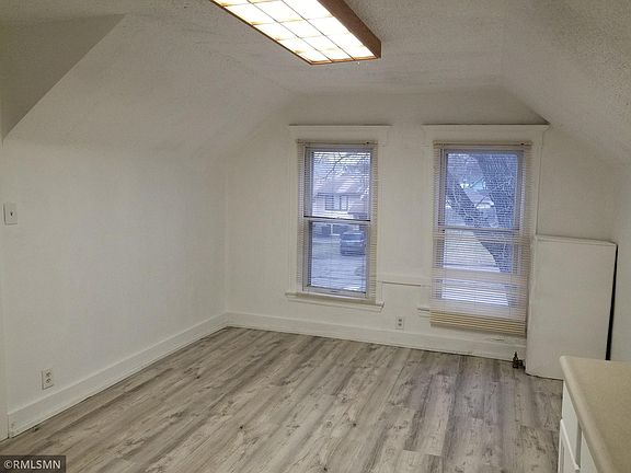 3rd image of 2409 Taylor St NE