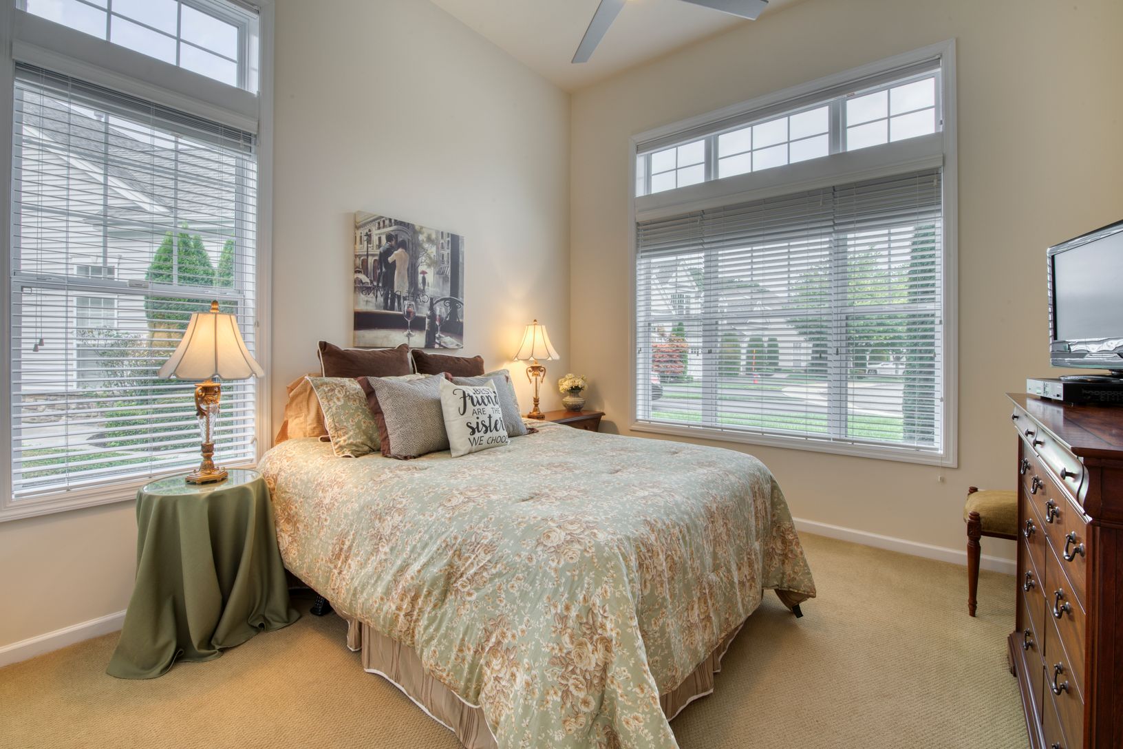  Guest Bedroom - Main Floor