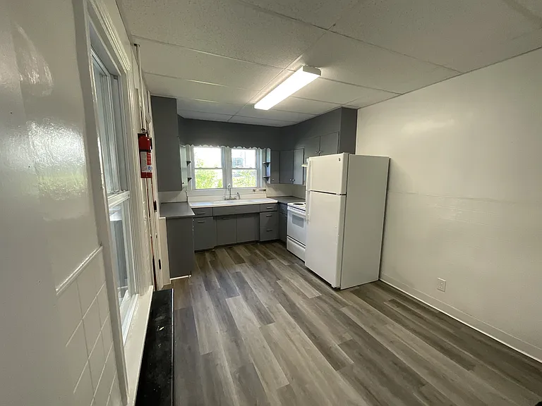25 Chestnut St — Photo 4